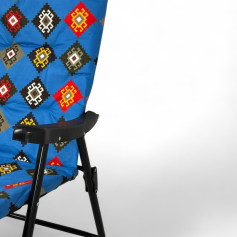 Heritage folding chair with iron legs