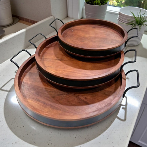 طقم صواني خشبية أنيقة بمقابض حديدية لتسهيل الحمل بثلاثة مقاسات خشب هندي طبيعي