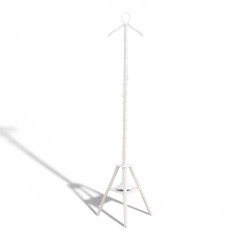 علاقة لتعليق الملابس ستاند حديد عالي الجودة بعدة اللوان 