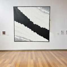 لوحه تجريديه باللونين الابيض والاسود في مقاس 60 × 120
